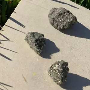 1 Pyrite crystal 1 Pyrite crystal