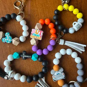 Customizable Wristlet