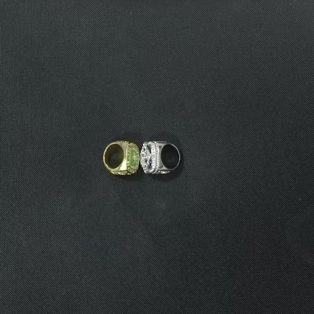 Customers can choose 2 pairs of rings, including a pair of jewelry rings.