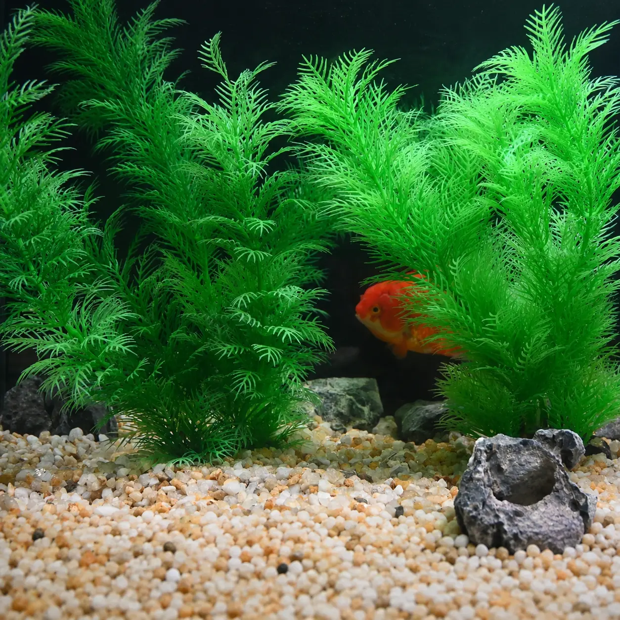 Plastic Artificial Aquarium Plants - Tall Bushy Jungle Ornaments, Feathered Set of 2 Natural-Look Aquascape Background Decor for Fish Tanks, Low Maintenance Pet Supplies