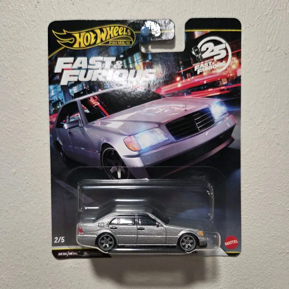 Premium Hot Wheels Mercedes-Benz 500 SEL