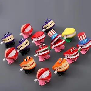 6-Teeth Clockwork Walking Toys with Eyes, Funny Novelty Prank Gifts, Plastic Material, Ideal for Party, Halloween, Christmas, Home & Desktop Decor