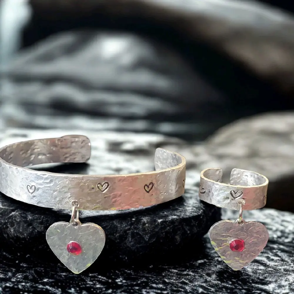 Heart Bangle and Ring Set with Red Gemstone Charms and Hammered Finish for Women's Jewelry Collection