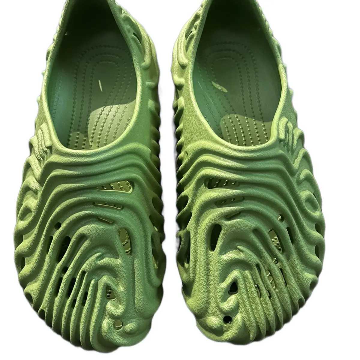 Comfy foam grounding shoes