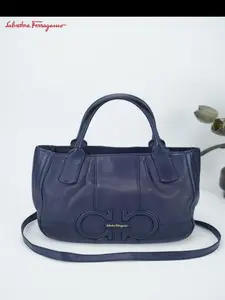 Pre-owned salvatoreferragamo Leather Messenger Bags Preloved Ferragamo Bag