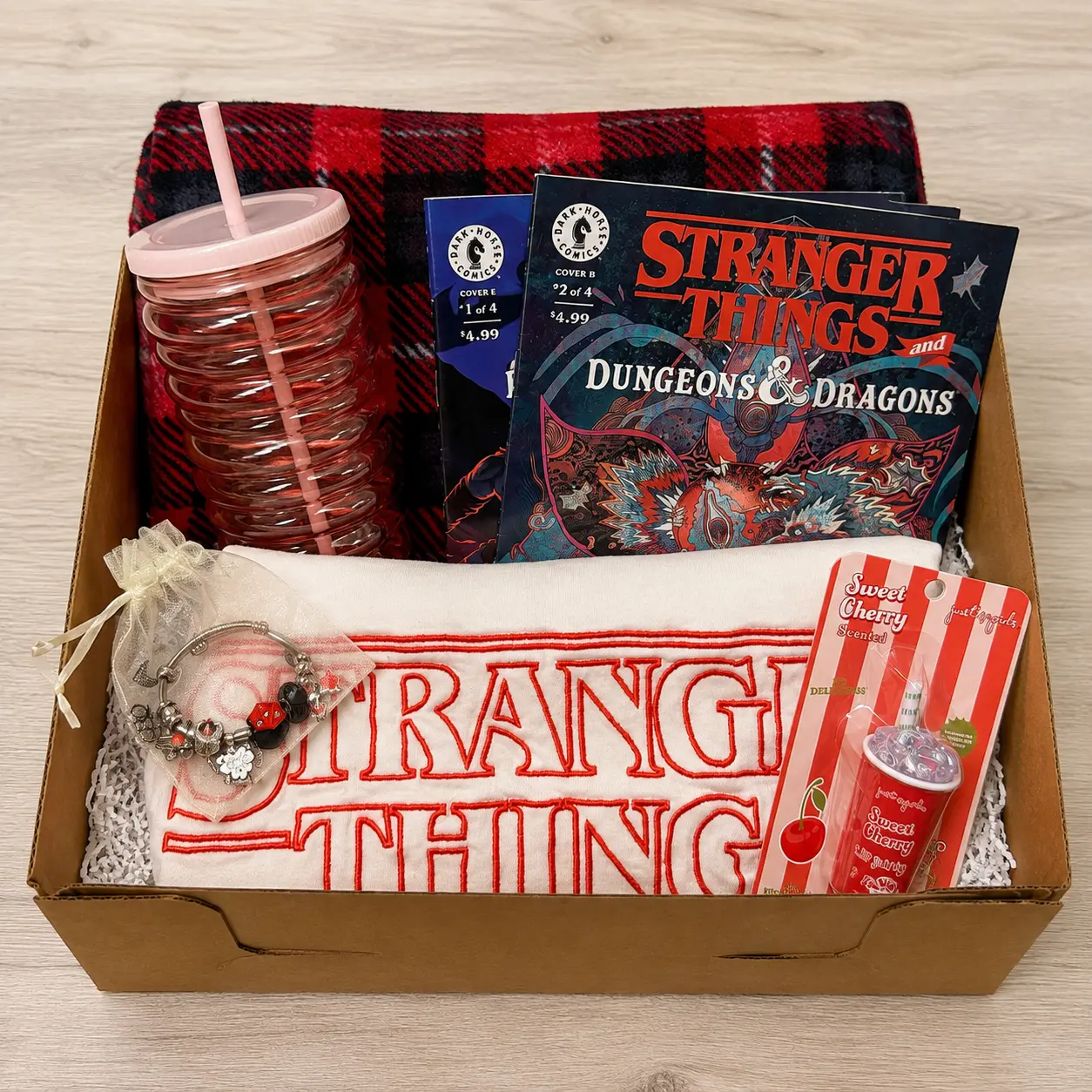 Stranger Things Gift Box for Fans – T-Shirt, Comics, Blanket, Tumbler & Bracelet