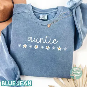 Auntie Sweatshirt Comfort Colors Gift For New Aunt Sweater Cool Auntie Shirt Pregnancy Announcement For Aunt Minimal Daisy Aunt Crewneck
