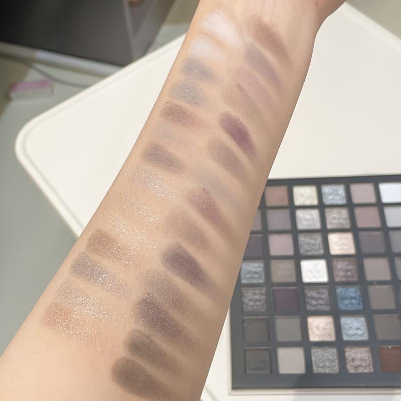 42-Color Smoky Eyeshadow Palette: Matte Shimmer&Glitter-24H Waterproof&Smudge-Proof Highly Pigmented with Natural Blurring Effect | Fine Powder No Fallout Perfect for Halloween Fall Festivities&Christmas Parties Party&Stage Must-Have Great Gift natural  ！