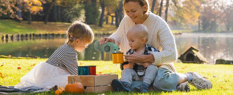 Momcozy Portable Milk Warmer for Travel – Dual Heating Modes for Breast Milk & Water, Portable Bottle Warmer with Fast Heating & Long Battery Life, 17 Ounces Large Capacity to Meet Your All-Day Needs