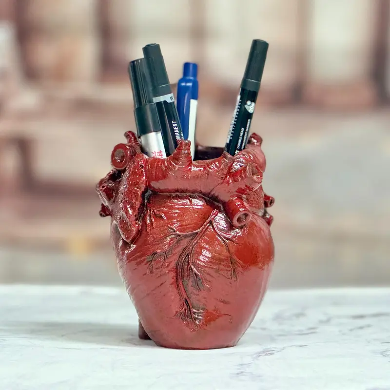 Gothic Anatomical Heart Resin Pen Holder, Pen Cups, Spooky Human Heart Desk Organizer, Desk Accessory, Unique Gift for Horror Lovers & Gothic Decor, Multiple Colors Available