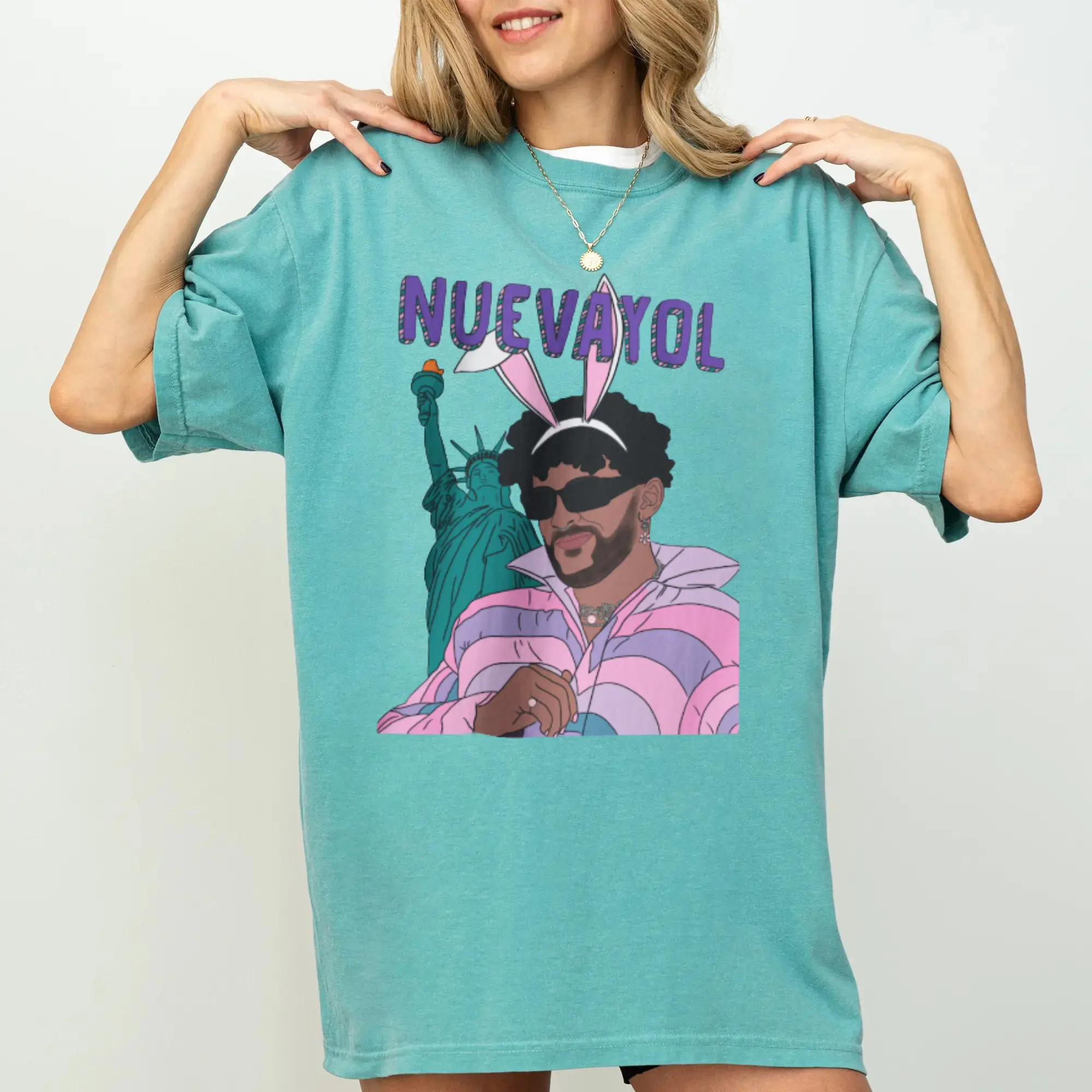 Women's Nuevayol Latin Music Fan Round Neck Tshirt - Baggy Loose Comfort Colors Reggaeton Streetwear Vintage Oversized Top, Gift for Music Lovers