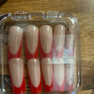 Red-Tipped Press on Nails Kit, Multi-Pack with Glue Tabs, XS-L Sizes (Beauty & Personal Care Nail Art Decoration Accessory)