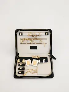 Travel Jewelry Organizer - Portable and Convenient