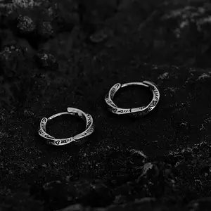 Niche design earrings for men and women, retro vintage ear clips, personalized printed earrings, twisted pattern, student couples