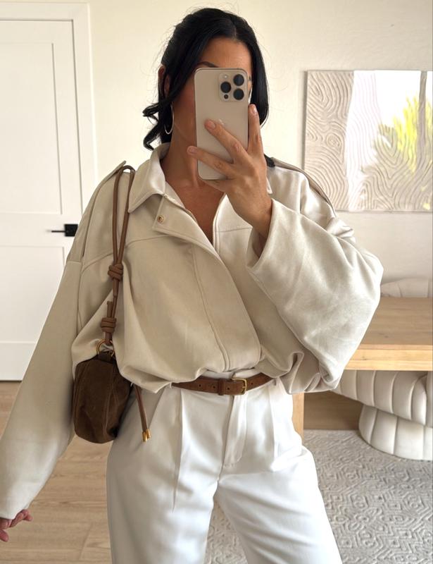 HVEWARM Women's Faux Suede Bomber Jacket Fall Winter Lapel Pilot Coat Casual Oversized Long Sleeves Zip Up Trendy Streetwear Outerwear Soft Luxe Look Classic Trendy Twist