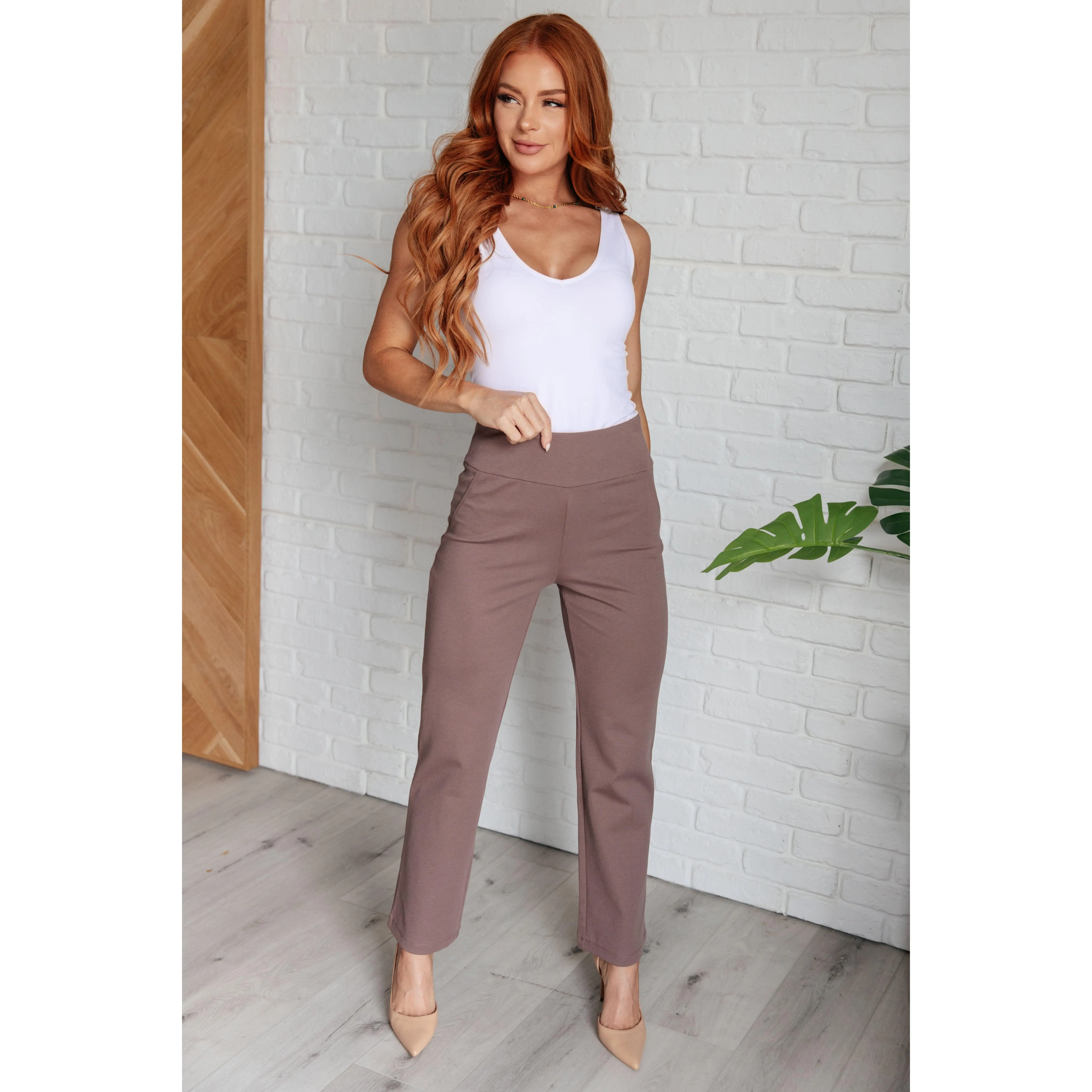 Magic Straight Pants in Dark Mocha