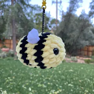 Bumblebee keychain