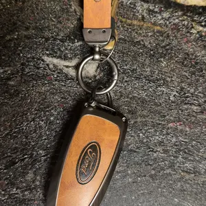 Genuine Leather Car Key Bag For Ford Fusion Edge Mustang Explorer Expedition Bronco Ecosport Ranger F150 F250 F350 F450 F550 Key chain