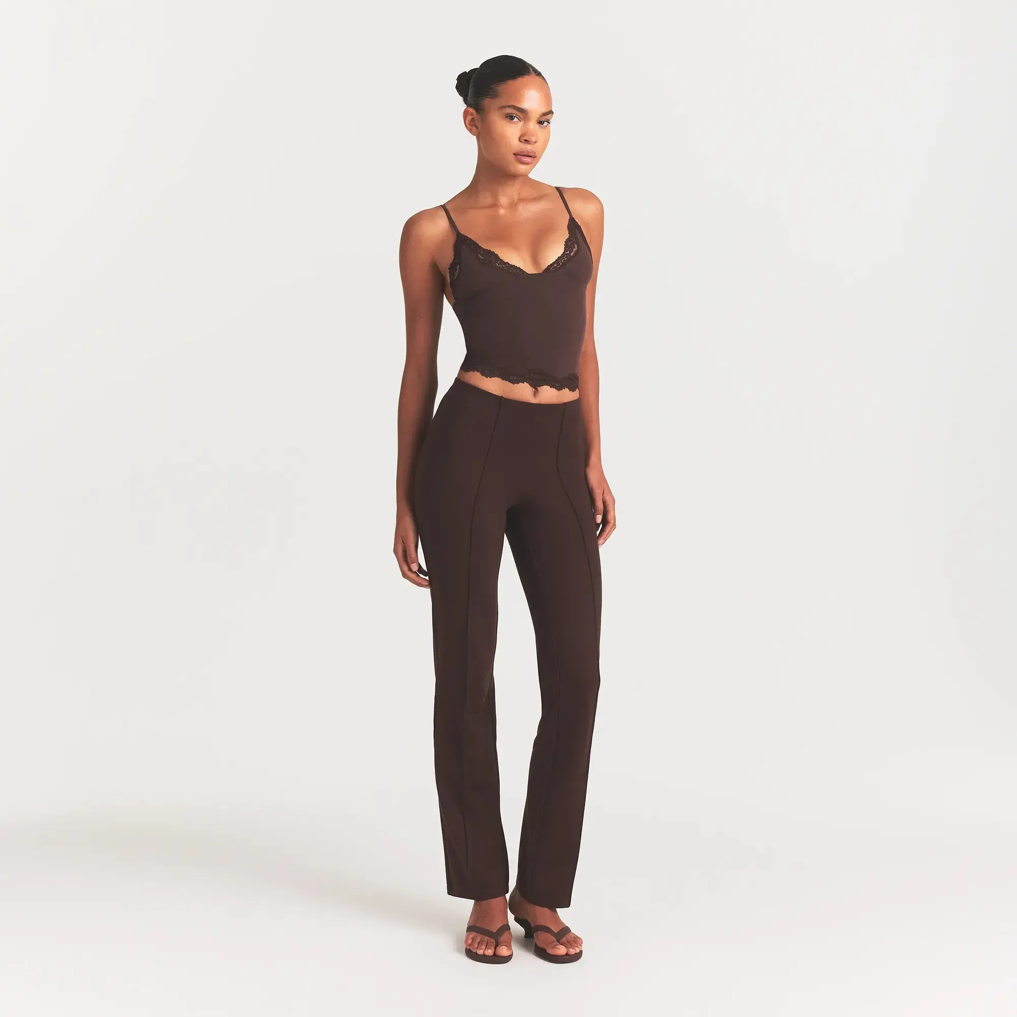SKIMS THE ESSENTIAL COLLECTION HIGH-WAISTED PINTUCK STRAIGHT LEG PANT
