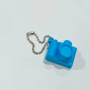 Mini Camera Keychain – Cute 3D Printed Charm, Tech Lover Gift, Bag Accessory, Photo-Inspired Key Ring
