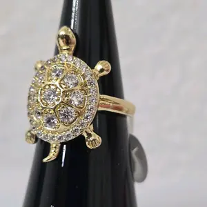 Sparkling Turtle Ring