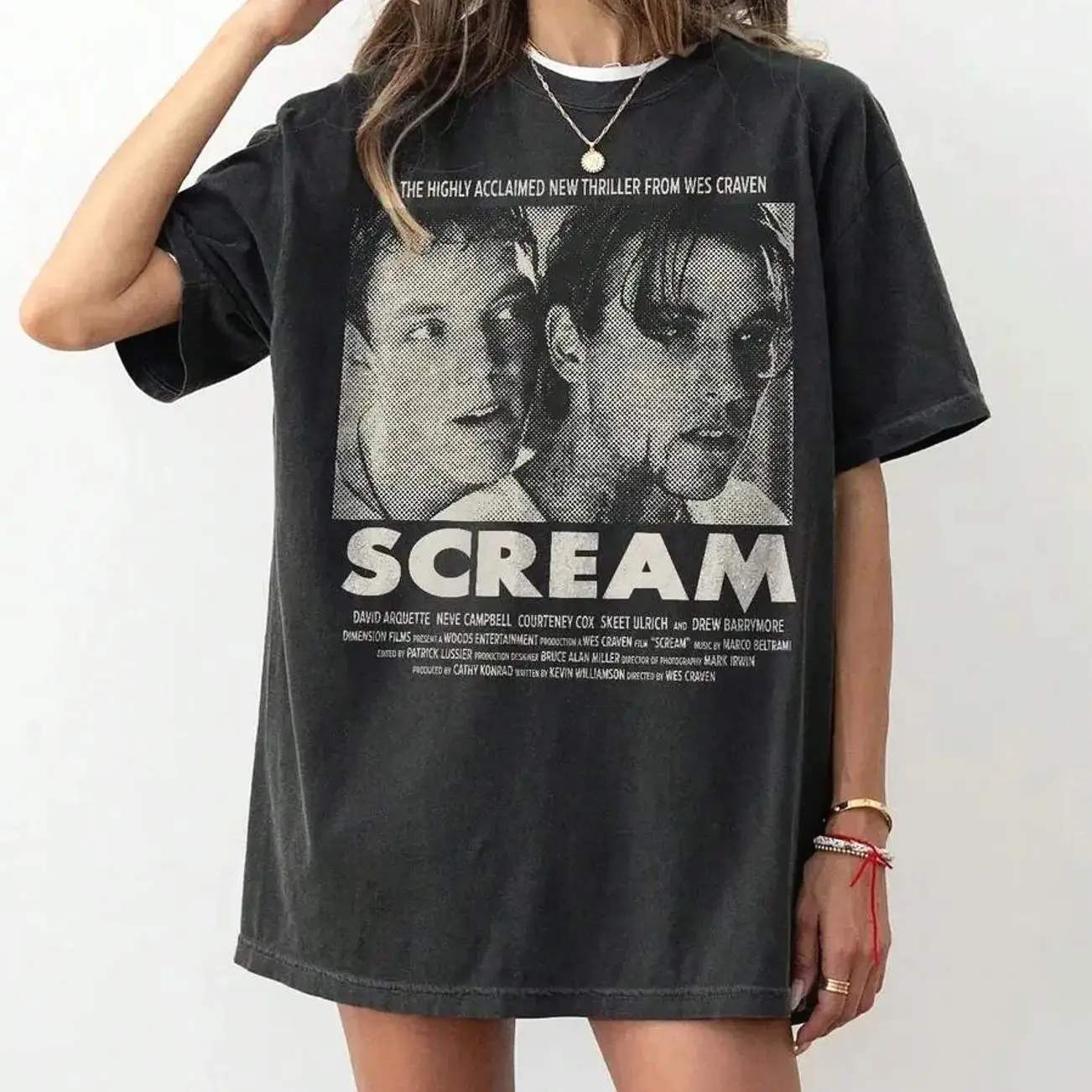 Women's Vintage 1996 Scream Movie Graphic T-Shirt - Billy Loomis & Stu Macher Print, Seamless Comfortable Aesthetic Apparel, Crew Neck Short Sleeve Cotton Tee for Day & Halloween Spooky Horror Casual Wear 6TU