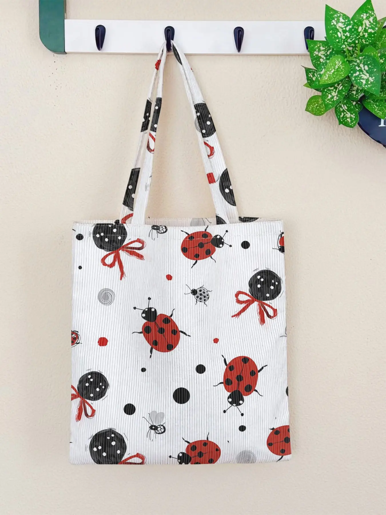 Seven-Spot Ladybug Pattern Handbag, Large Capacity Shoulder Bag, Stylish Tote Bag, Unique Bags, Casual Daily Use, Unisex, All Seasons, Random Print