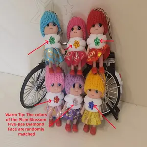 Six Color Cute Doll Keychain Set, Fashionable Theme, Perfect for Bags, Backpacks, Car Keys, Ideal Holiday Gift for Family and Friends