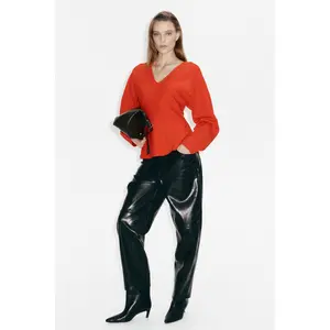 H&M Knitted V-neck top