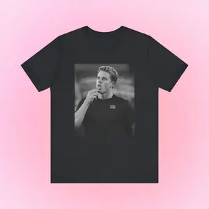 Joe Burrow Graphic Tee, Football Fans Women Gift, Bengals T Shirt Design, Trending Streetwear Essential, Unisex Minimalist Style