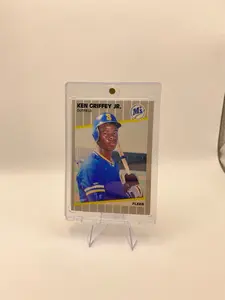 Fleer Ken Griffey Jr 1989 Fleer Baseball Card - Outfield Player Trading Card from the Fleer Series