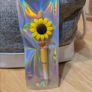 ( Live only )   pre-made beadable pens,  keychains