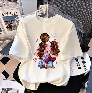Viral TikTok Mom Baddie Statement Tee Adorable Back View Super Mom Holding Little Girl Pink Bow Heart Family Love Graphic Oversized Women Casual Short Sleeve T-Shirt For Mother’s Day Holiday Outfits