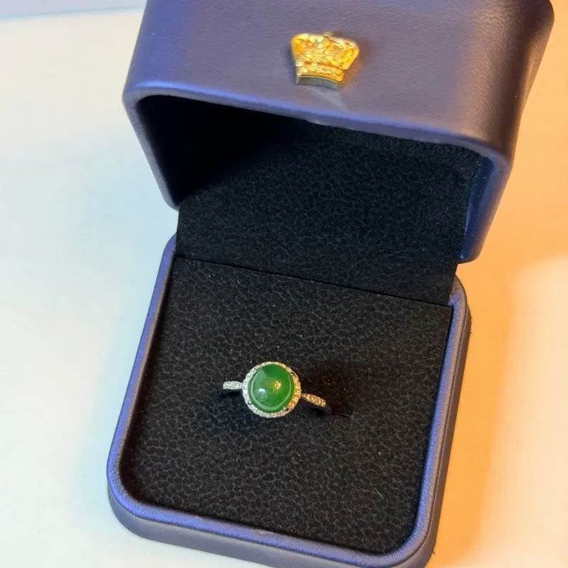 Emerald Glow – Natural Burmese Jadeite Ring (Grade A)