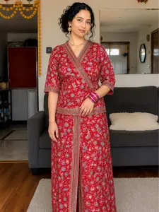 Singaporey Lungi and vest dress set for women - Different sizes, designs and colors