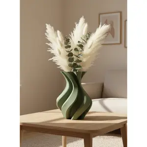 Twisted Asterisk Curved Vase