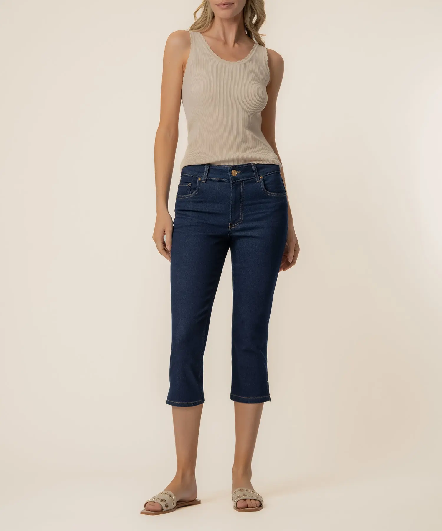 Gigi High Rise Capri, Petite in Sketch Wash