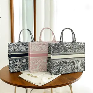 2025 New Women's Tote Bag with Jacquard Embroidery, Large Capacity Shoulder Bag, Handheld Shopping Bag for Women