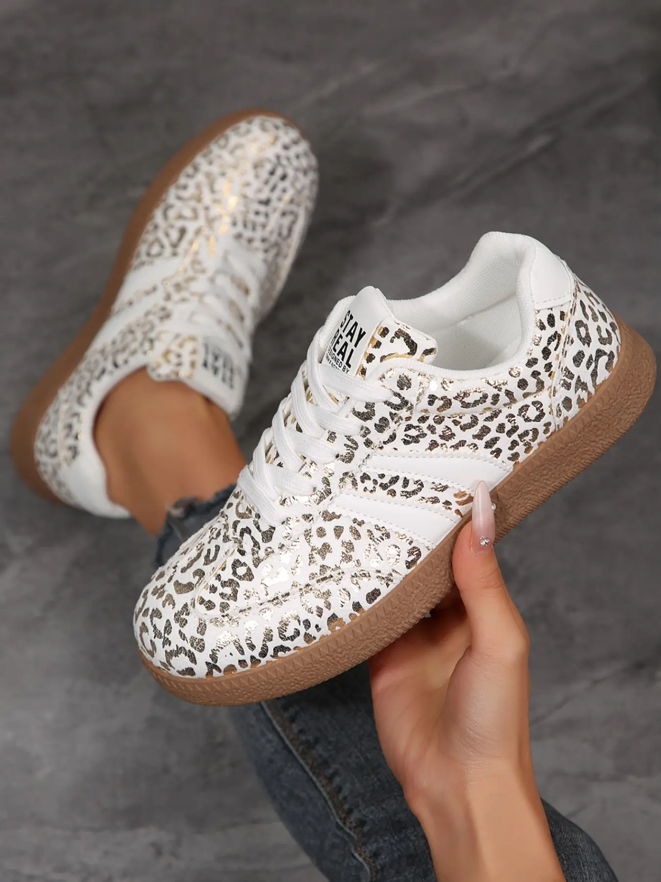 Women's Metallic Leopard Print Walking Sneakers, Casual Street Style Lace-Up Retro Tennis Shoes, Gum Rubber Sole, PU Upper Material, Comfortable Fashion Sneakers for Daily Wear and Versatile Use, Trendy Sneakers, Fashionable Versatile Sneakers