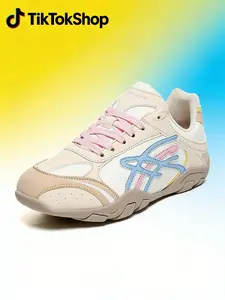 'The Genderless Fresh Archive' Neutral design sneakers unveiled. 'A muted palette creates an elevated, clean vibe.' A reimagined classic transcends style boundaries, becoming the versatile core for Cleanfit & quiet luxury looks.