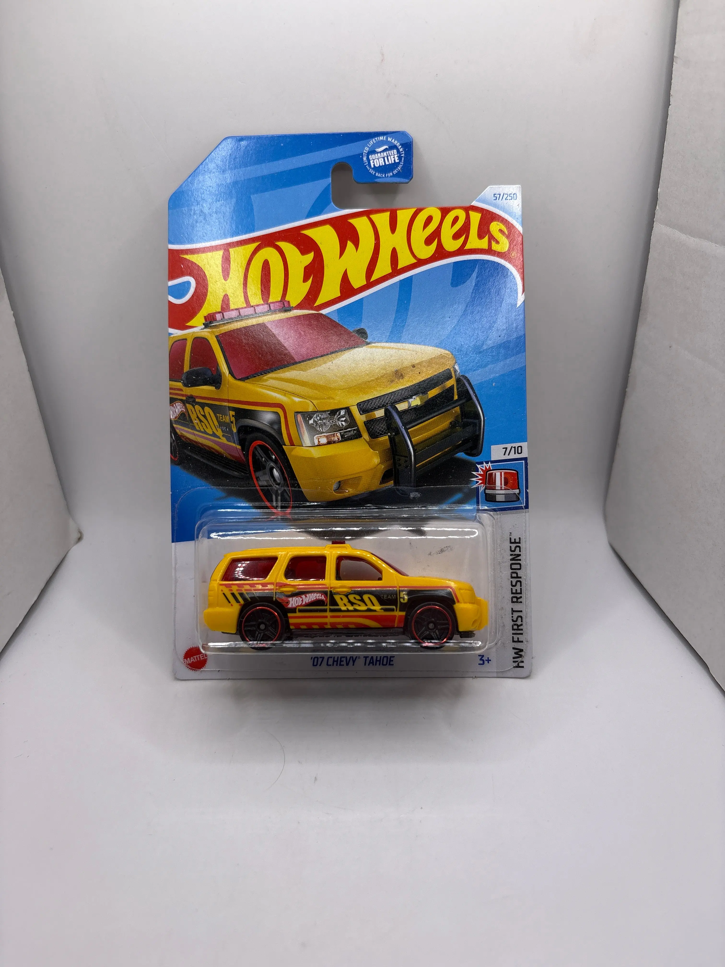 Hot Wheels 07 Chevy Tahoe Diecast
