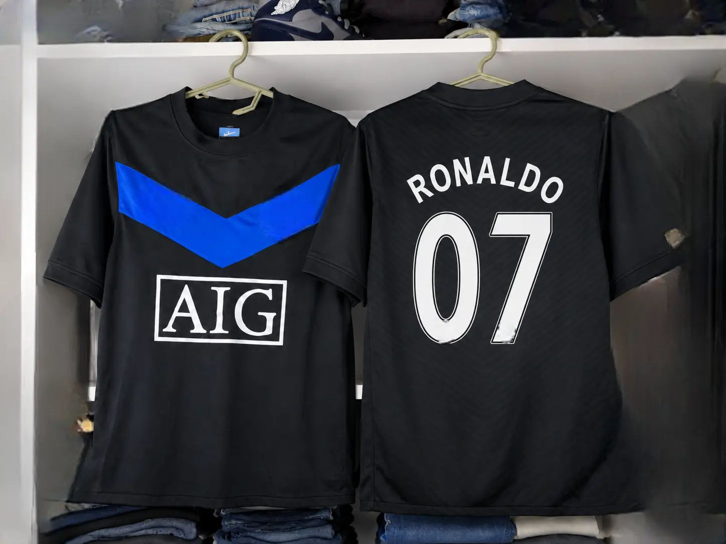 2006/07 Ronaldo CR7 Retro Long Sleeve Soccer Jersey – Vintage Black & White Striped Football Shirt, Gold No. 07 Back Print, Premium Quick-Dry Athletic Sportswear, Classic Fan Streetwear