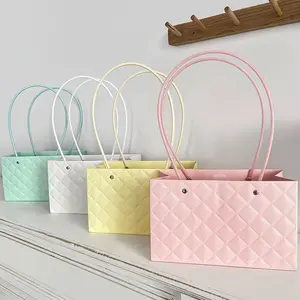 Mother's Day Flower Rectangular Gift Bag Baskets (5 or 10-Pack) for Floral Arrangements Kraft Paper Wrapping with Handle Waterproof for Graduation Anniversary Fresh Flowers Bouquets Gift Bags