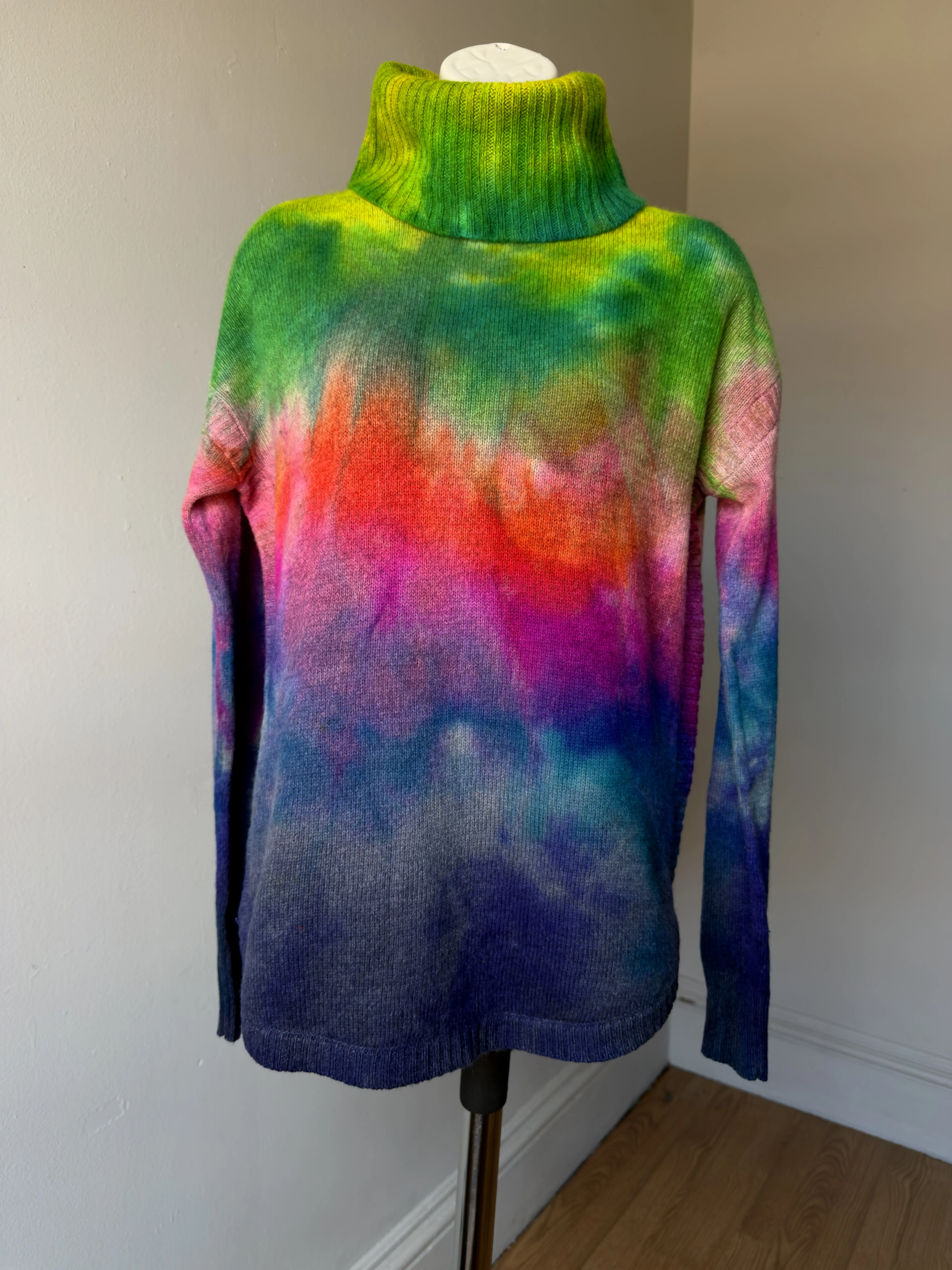 Women’s XS-M Rainbow Cashmere Sweater Tie Dye Knit Turtleneck