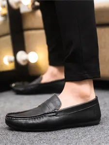 2026 New Men's Black Round Toe Loafers, Soft-Soled, Breathable Slip-On, Suitable for Business and Casual Wear, Versatile for All Seasons