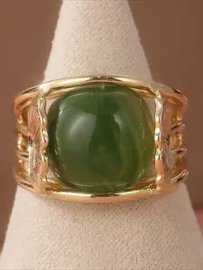 Retro and Elegant Resin Rings for Women, Exquisite Ginkgo Leaf Design Rings, Creative Jewelry Accessories for Christmas and Halloween Parties, and Green Jewelry in A Retro Bohemian Style