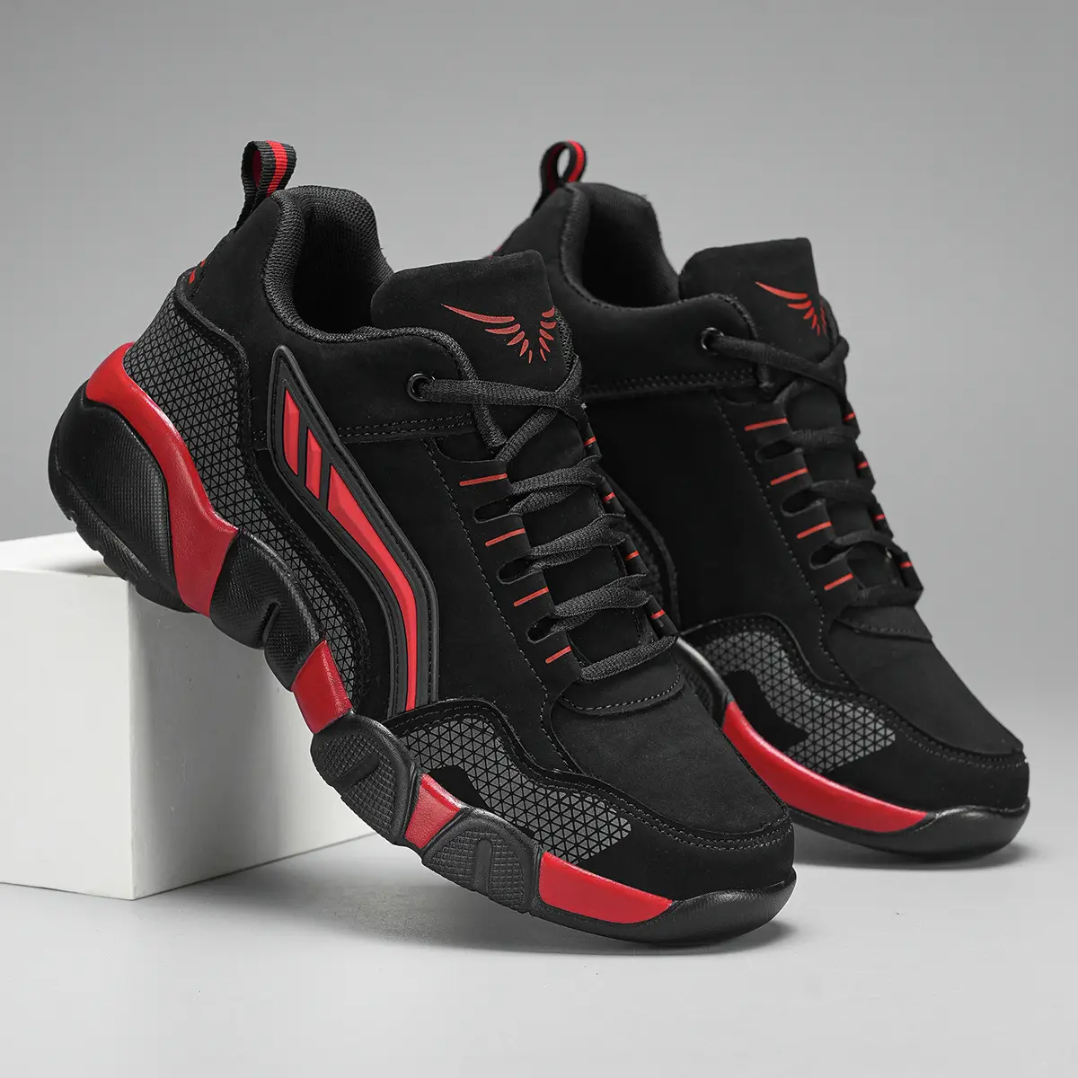 Men's Casual Running Shoes - Black & White PU Leather Chunky Low Top Sneakers with Anti-Slip Wear-Resistant Features Soft Insole for Comfort Daily Use male all-match round toe shoe breathable sneaker Trainer Athle tic Footwear penny items sale Athletic