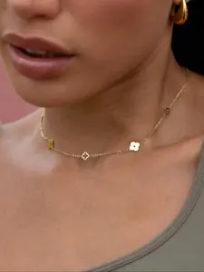 Elegant Lucky Clover Hollow Out Necklace, Stainless Steel, Women's Jewelry for Parties, Gifts, Daily Wear, Fashionable Jewelry Accessories