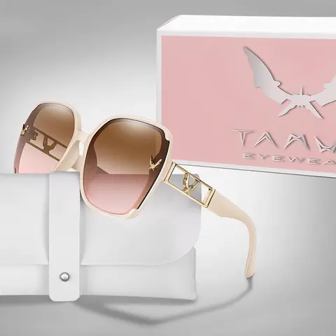 Trendy Large Frame Eyeglasses, Tinted Lens Eyeglasses with Box and Gift Packaging, Fashion Accessories for Women & Girls, Ideal for Travel, Stylish Glasses, Casual Stylish Glasses