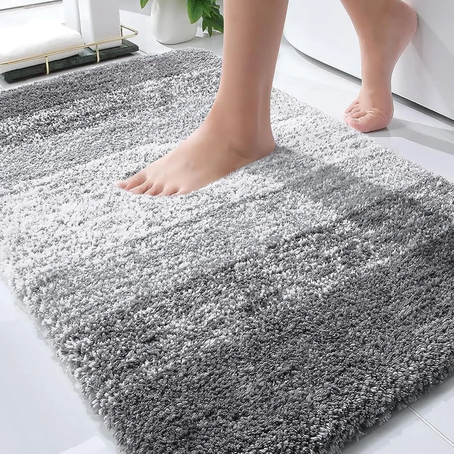 OLANLY Cozy Stripe Bathroom Rug Mat (30x20in), Extra Soft Absorbent Microfiber, Rubber Backing, Quick Dry, Machine Washable for Bathroom Floor, Tub, Home Decor Accessories, Grey